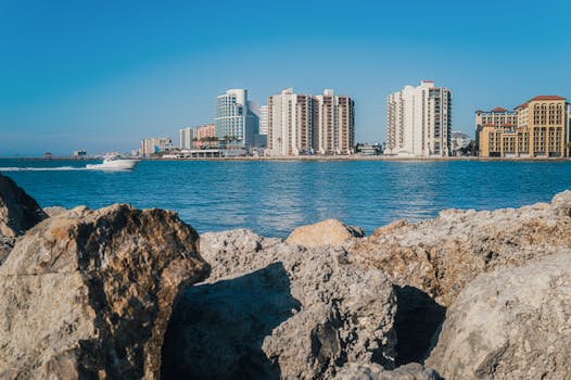 St Petersburg, FL skyline
